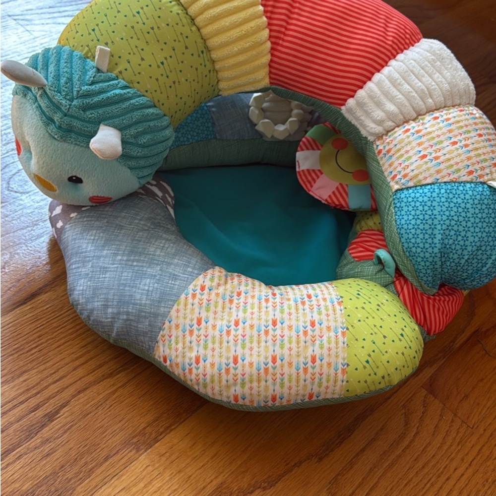 Prop a pillar tummy time & seated support